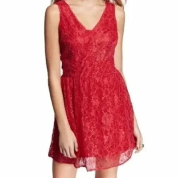 Express Size 4 Fit & Flare Lace Cocktail Mini Dress Red V-Neck Sleeveless NWT - Picture 1 of 12